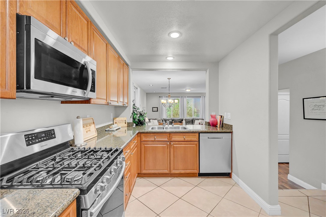 10528 Tugaloo Avenue Property Photo 9