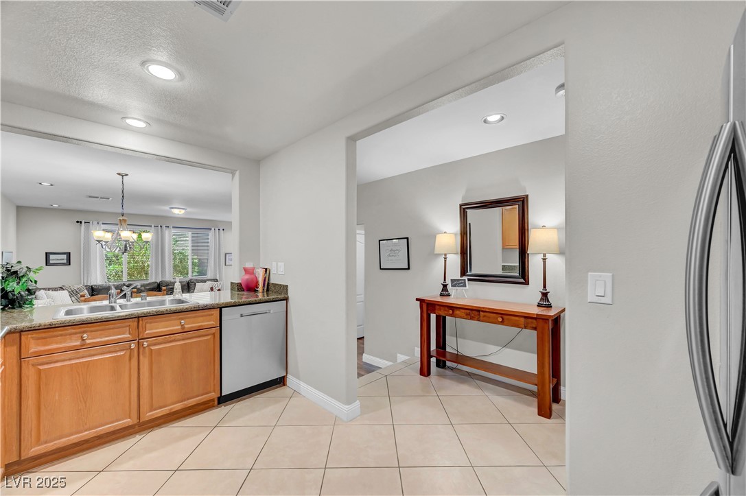 10528 Tugaloo Avenue Property Photo 10
