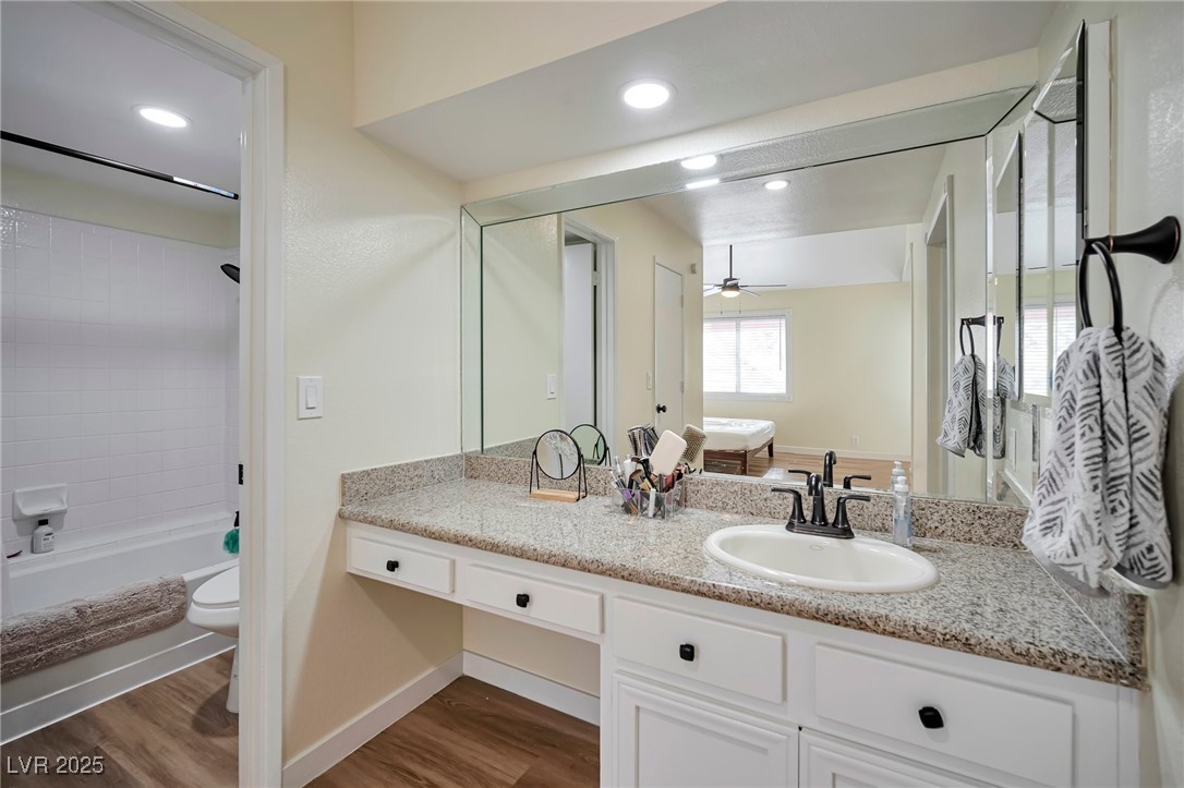 1701 East Katie Avenue 8 Property Photo 11