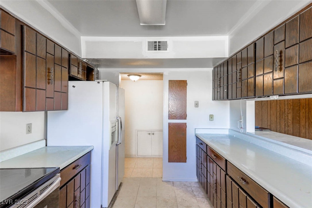 5295 Renault Avenue Property Photo 10
