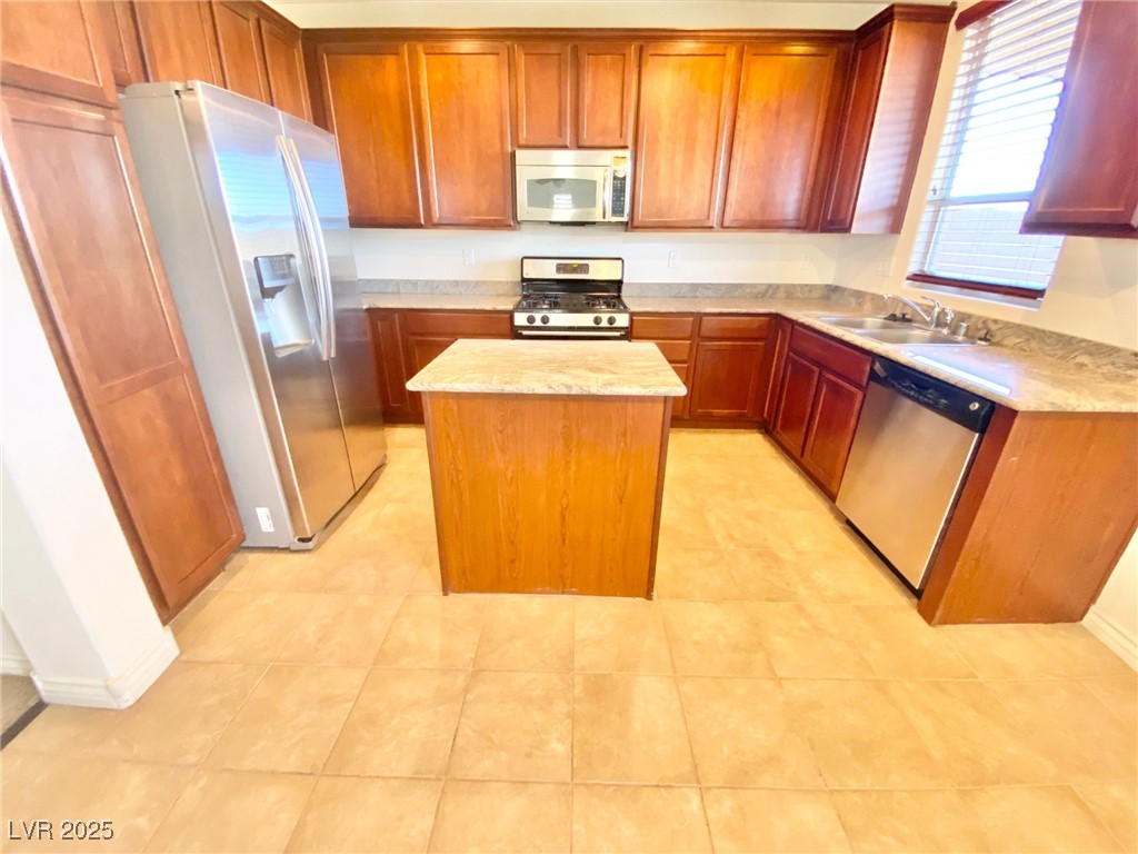 2840 Dunnottar Avenue Property Photo 6