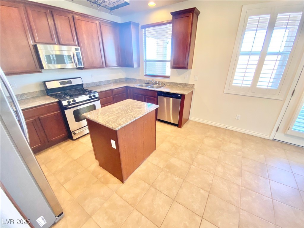2840 Dunnottar Avenue Property Photo 9