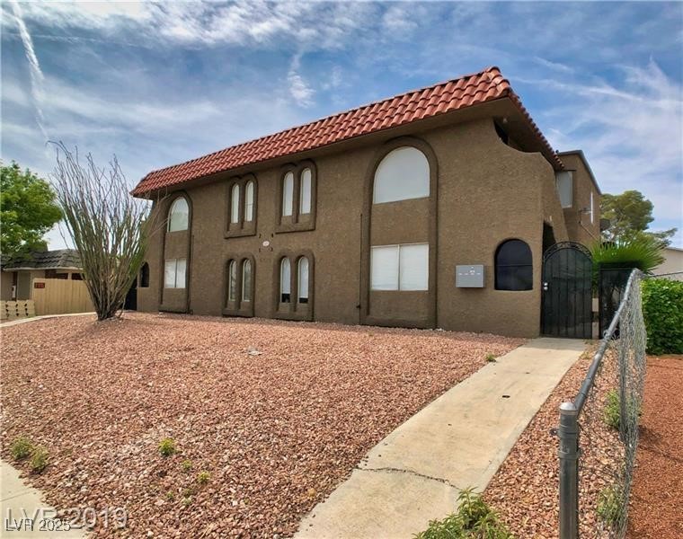 6213 Smoke Ranch Road Property Photo 3