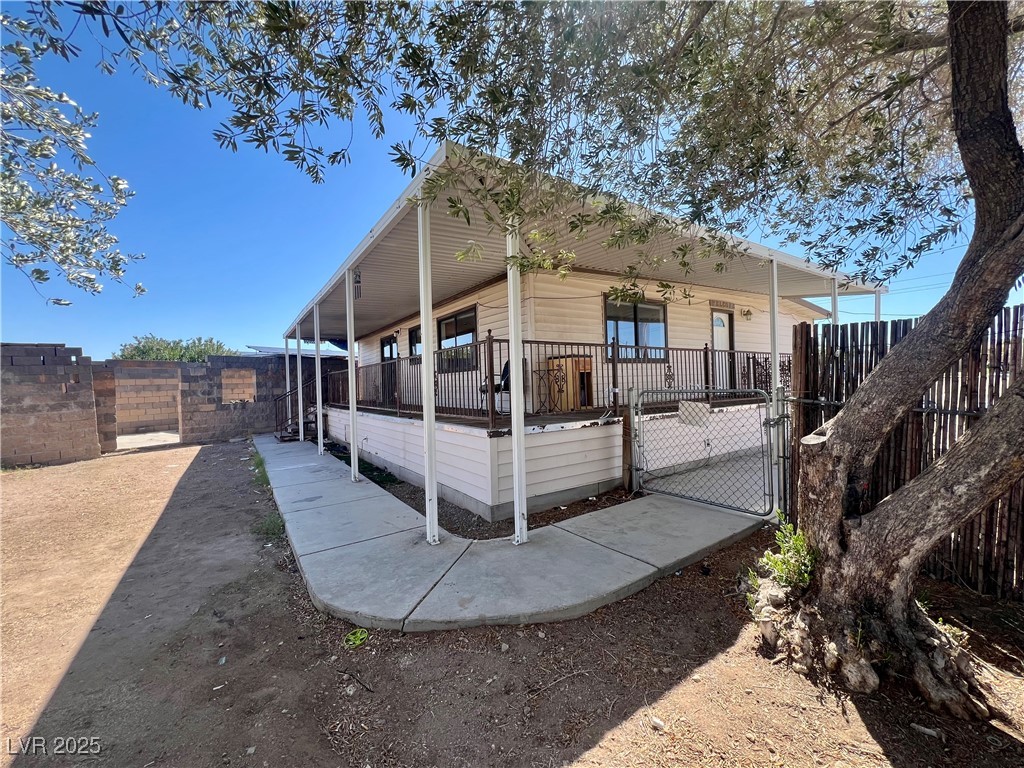 225 Apache Place Property Photo 2