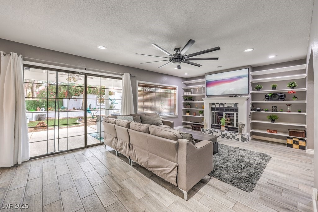 3179 Paintedhills Avenue Property Photo 12