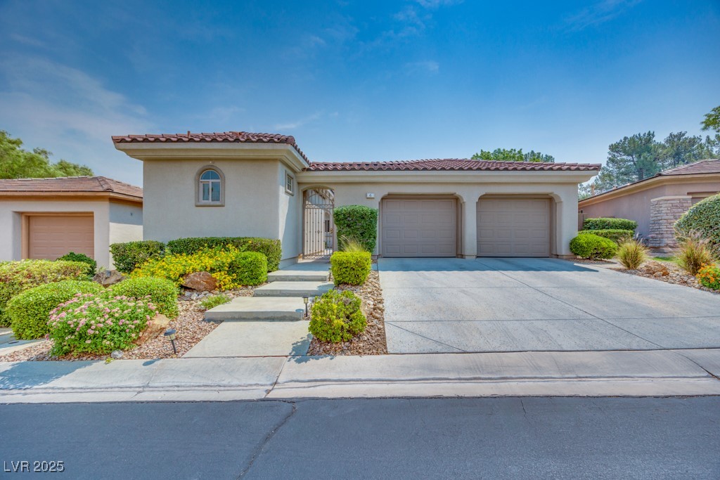 6 Emerald Dunes Circle Property Photo 2