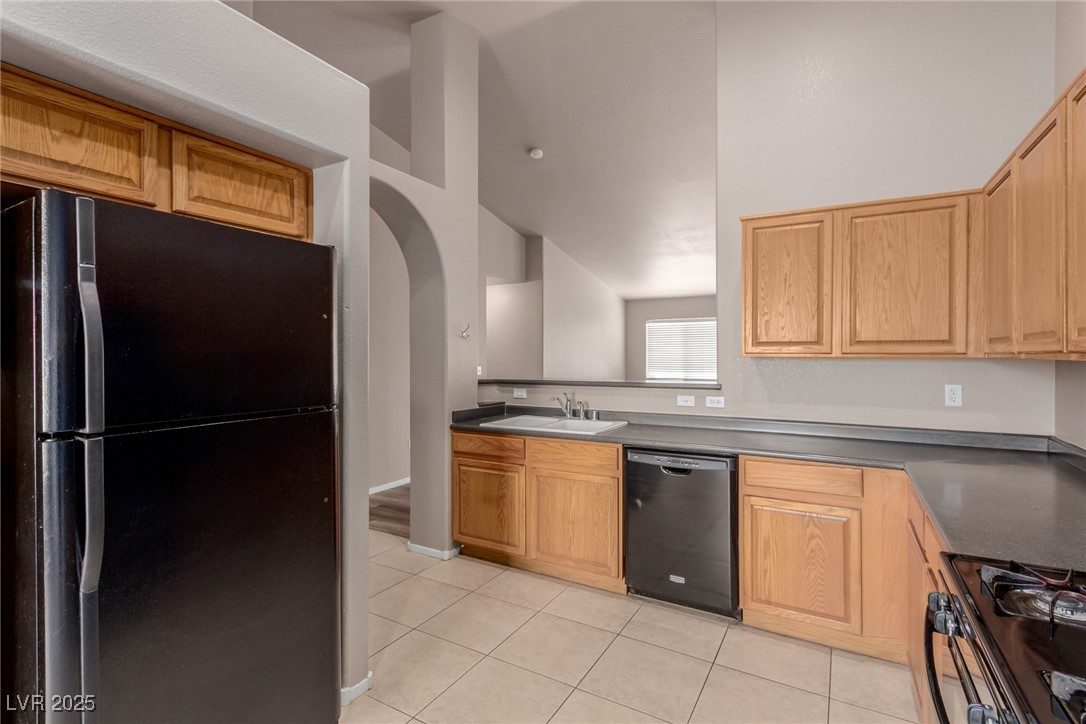 529 Sun Mountain Avenue Property Photo 3