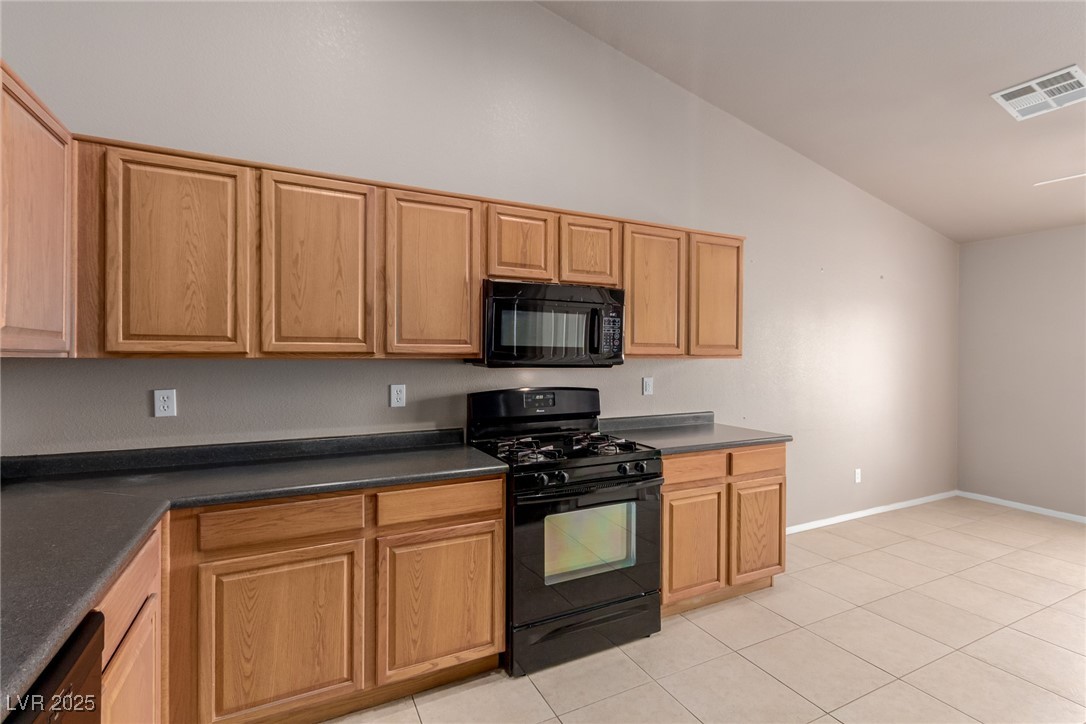 529 Sun Mountain Avenue Property Photo 4