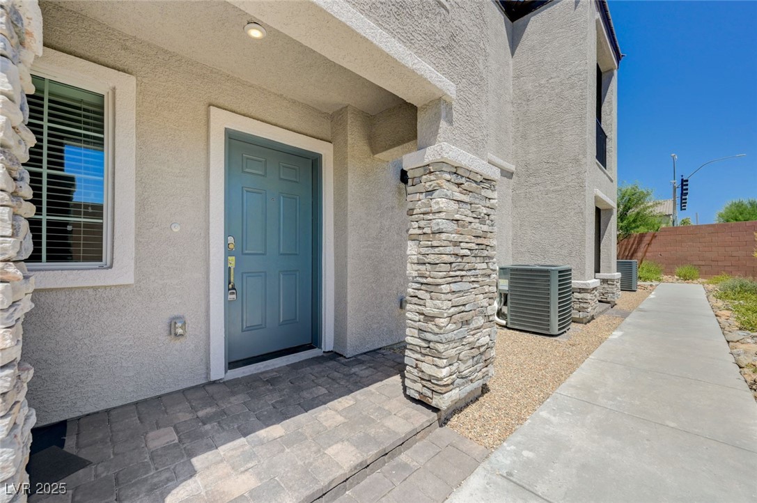 6515 Taffrail Avenue Property Photo 3