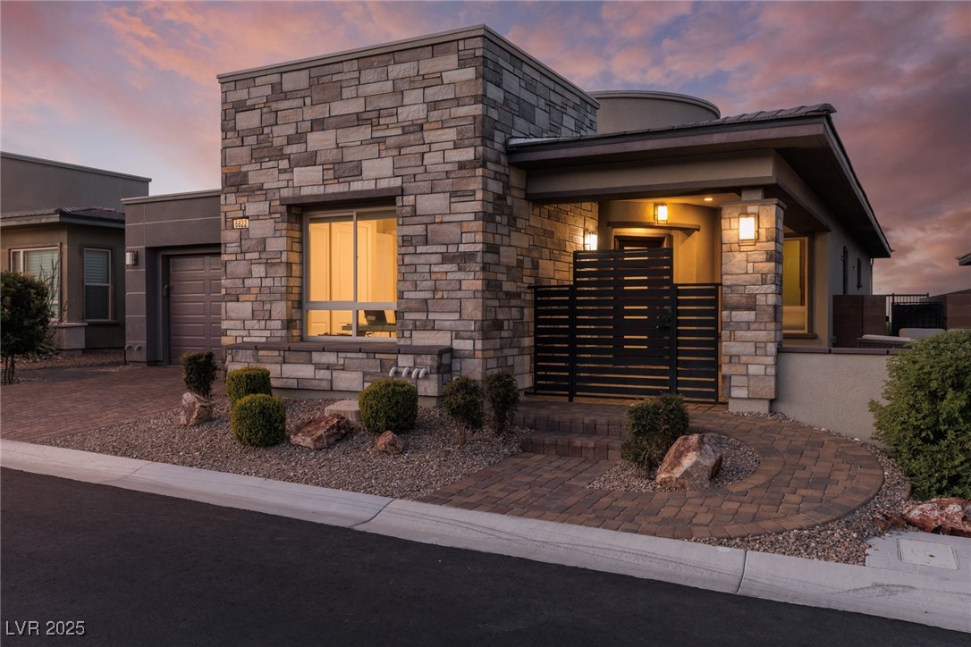 6822 Regency Valley Street Property Photo 1