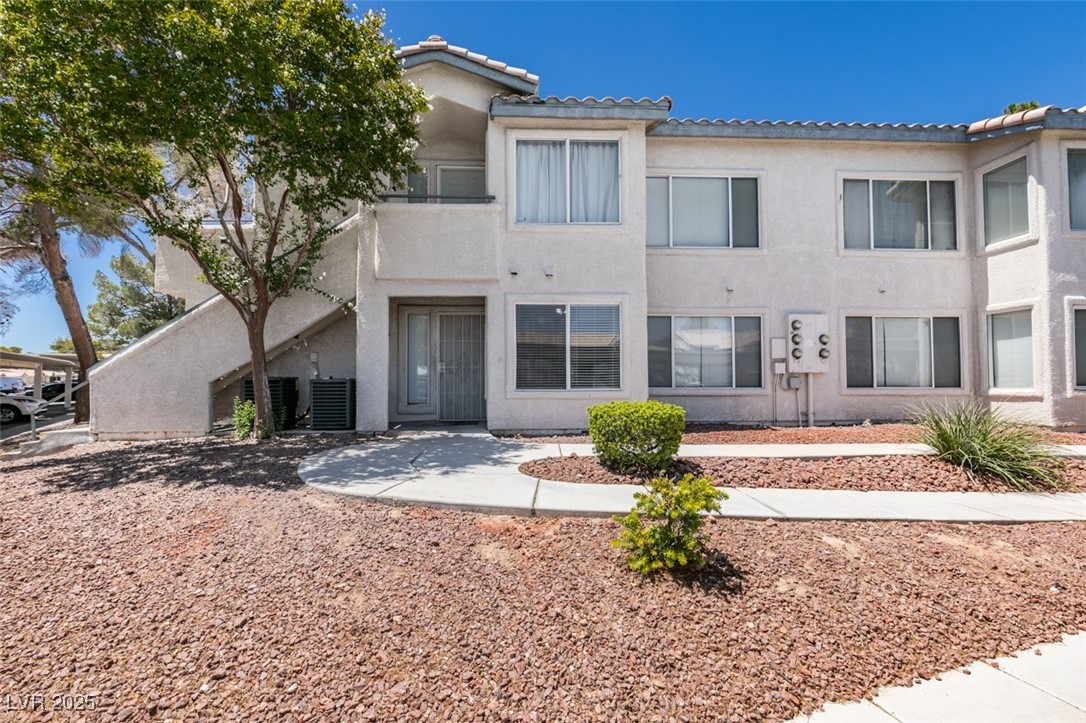 5265 Caspian Springs Drive 104 Property Photo 1
