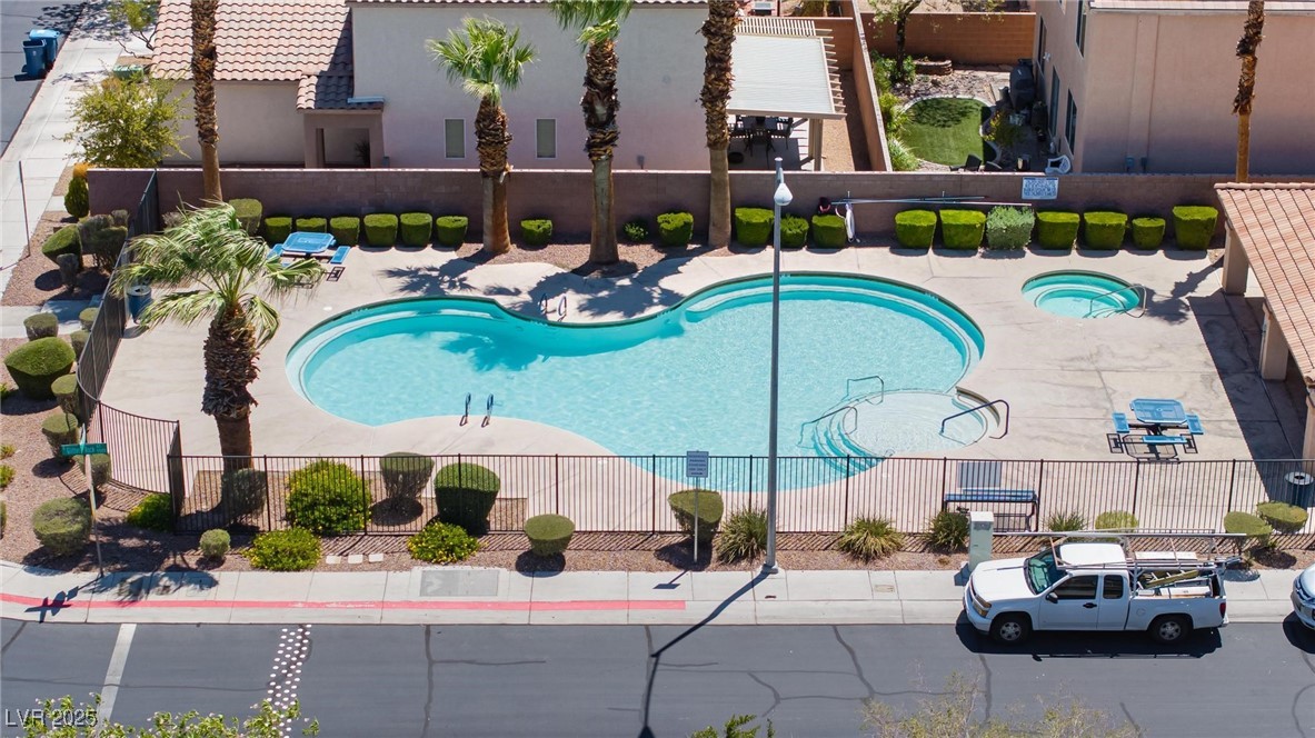 6736 Prairie Dusk Drive Property Photo 1