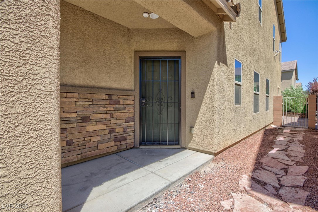 6736 Prairie Dusk Drive Property Photo 5