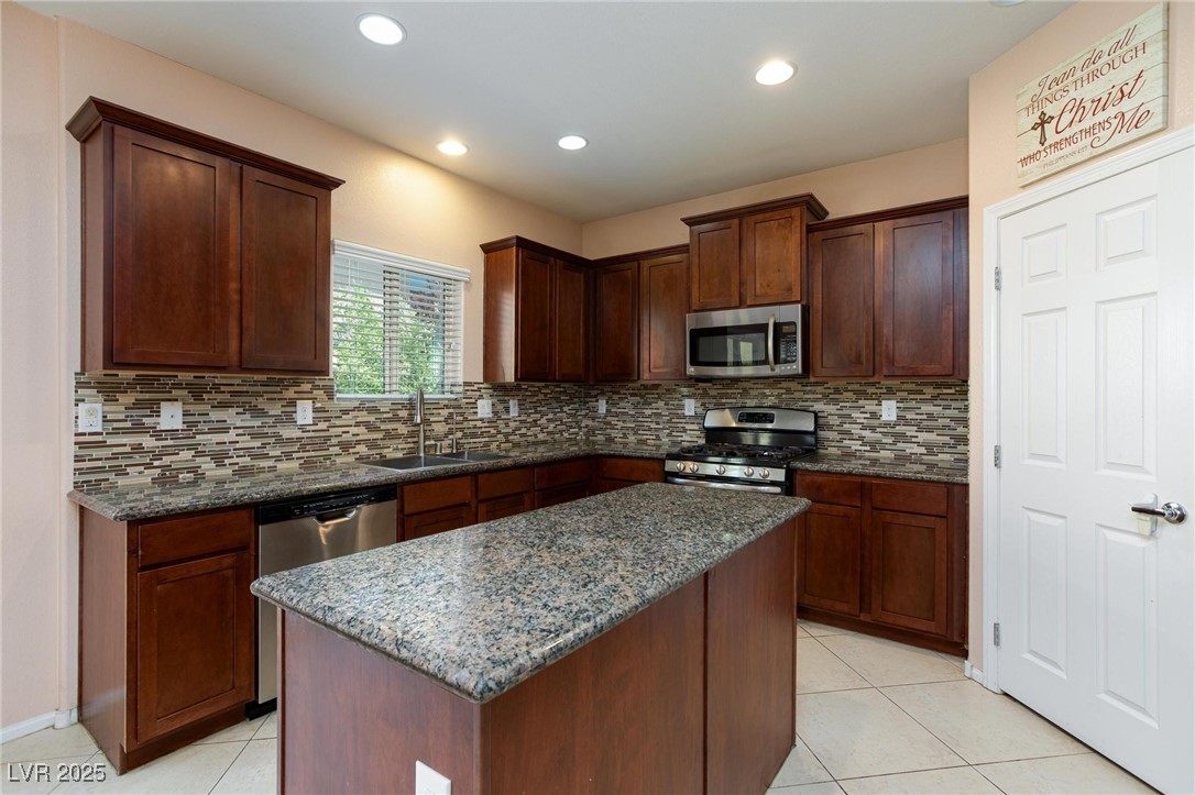 6736 Prairie Dusk Drive Property Photo 12