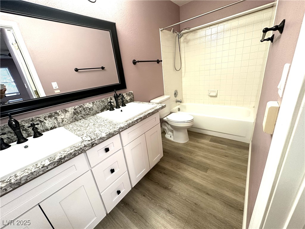 1575 West Warm Springs Road 413 Property Photo 4