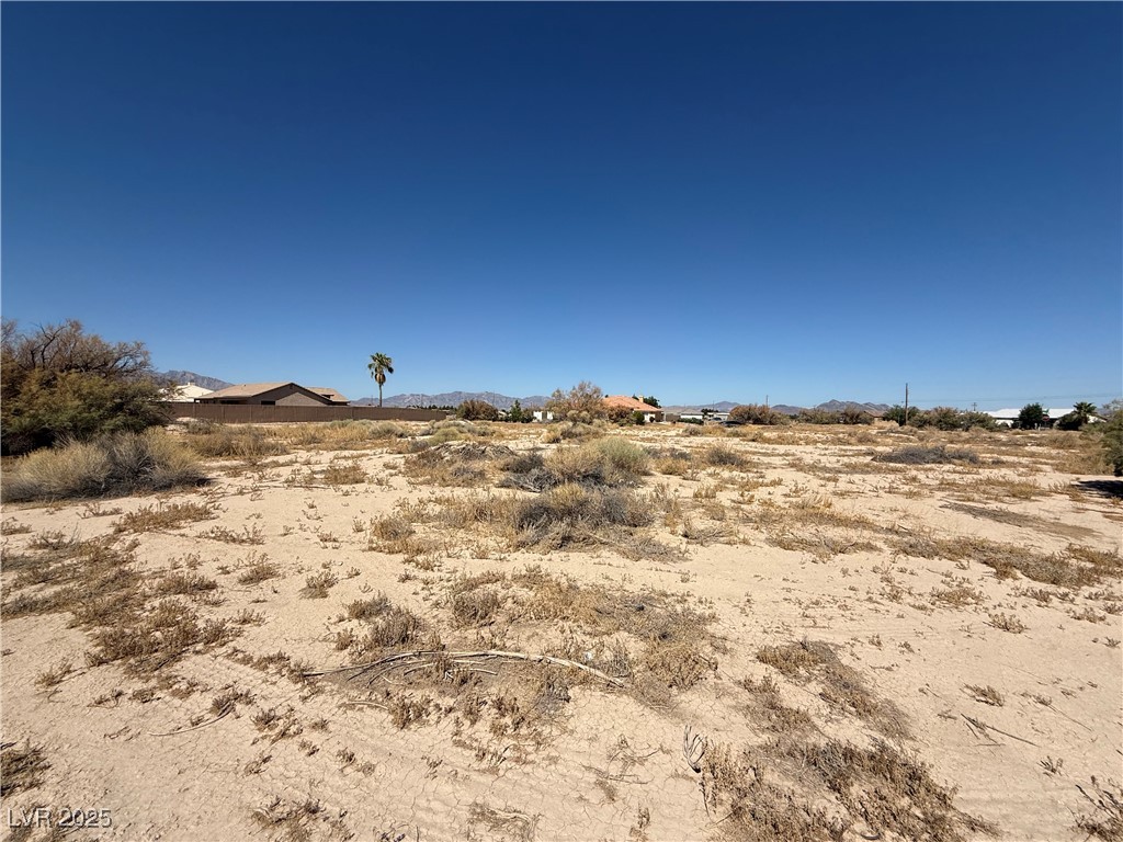 1611 South Manzanita Drive Property Photo 2
