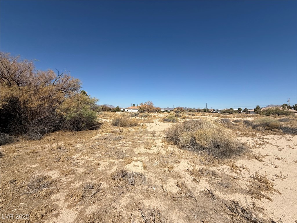 1611 South Manzanita Drive Property Photo 3