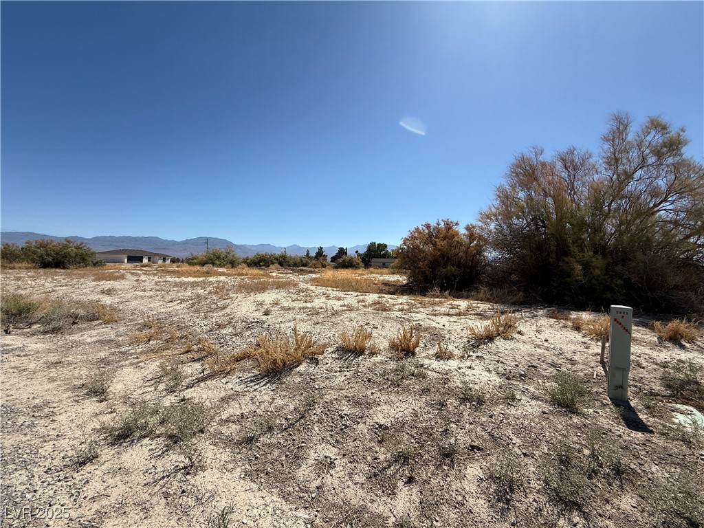 1621 South Manzanita Drive Property Photo 2