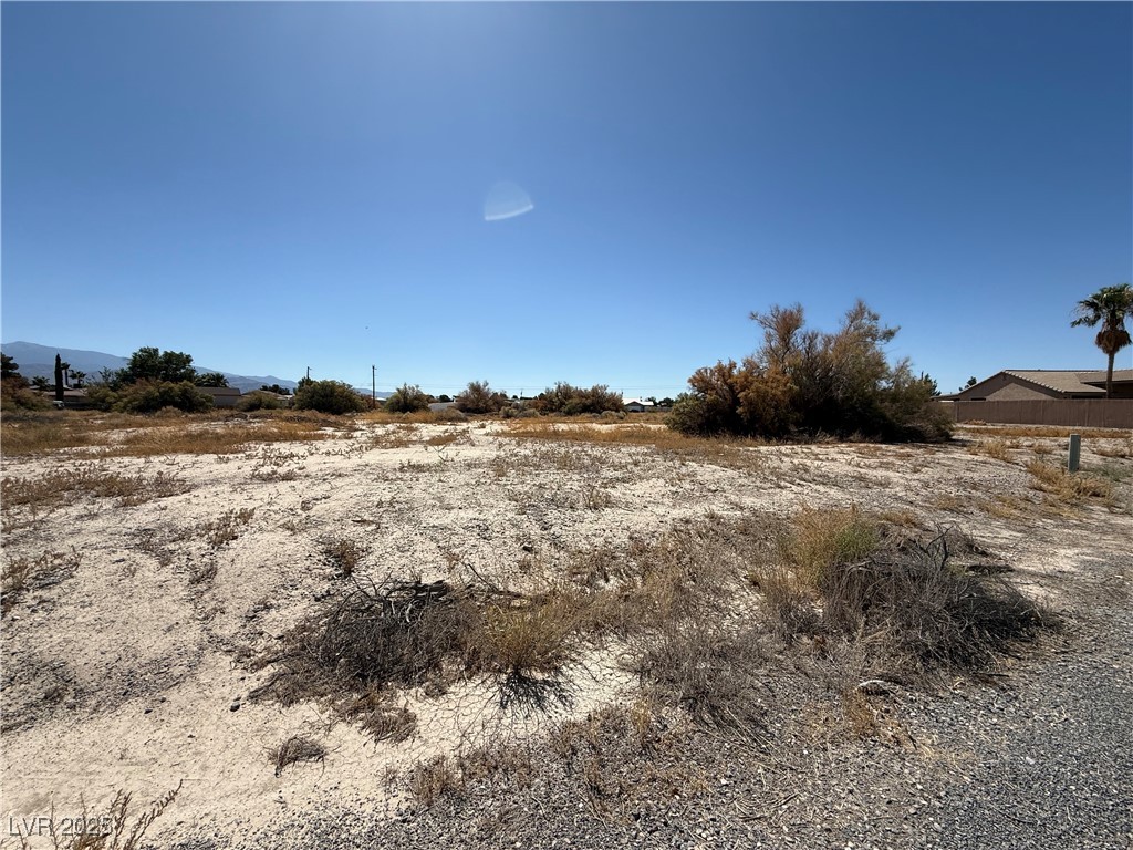 1621 South Manzanita Drive Property Photo 3