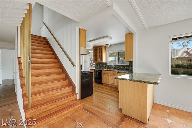 4351 Satinwood Drive Property Photo 6