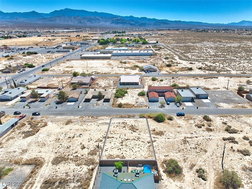 1970 Sycamore Avenue Property Photo 4
