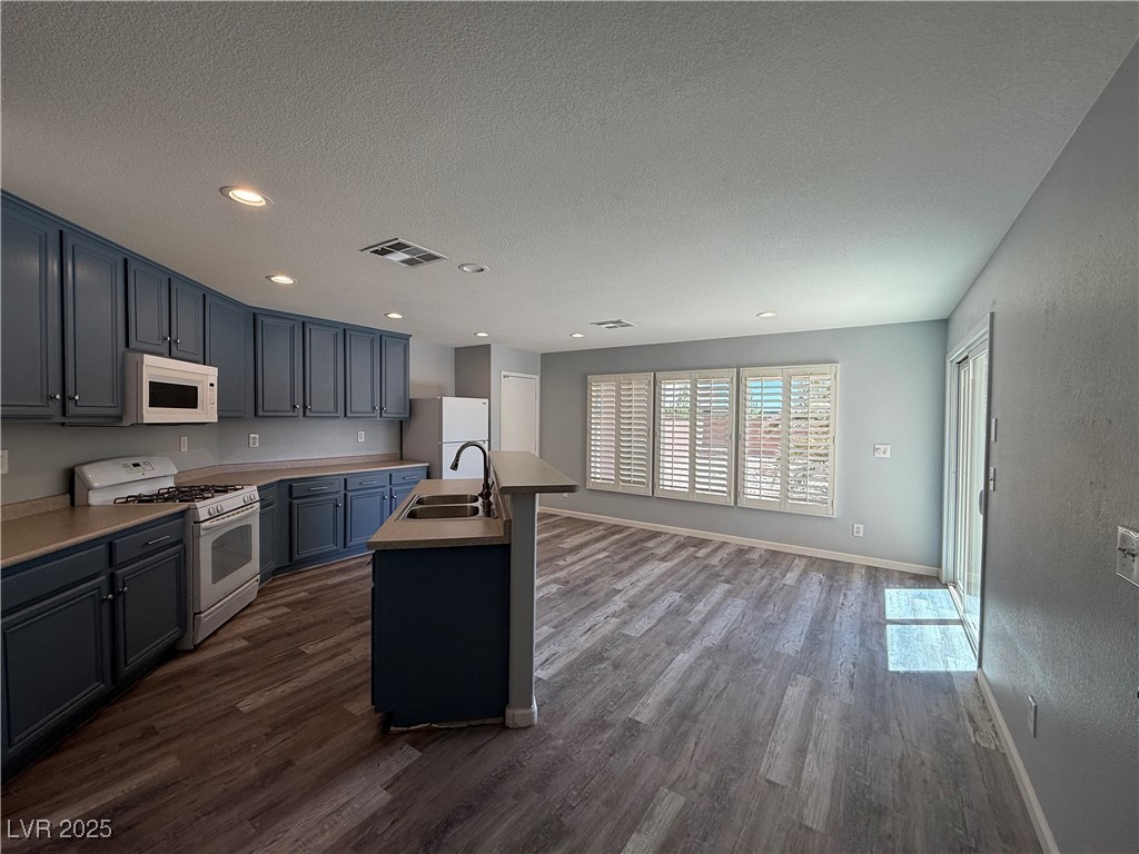 684 Magrath Street Property Photo 1