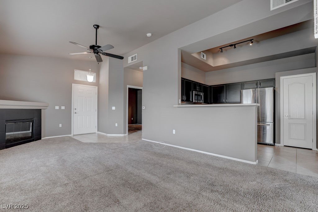 2305 West Horizon Ridge Parkway 223 Property Photo 6