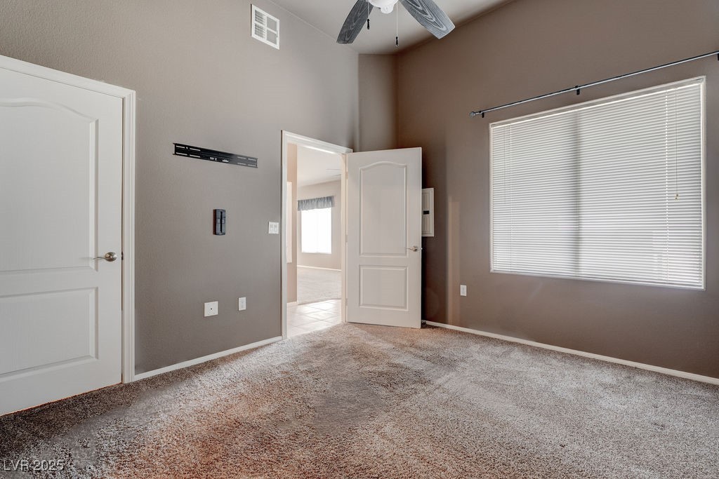 2305 West Horizon Ridge Parkway 223 Property Photo 18