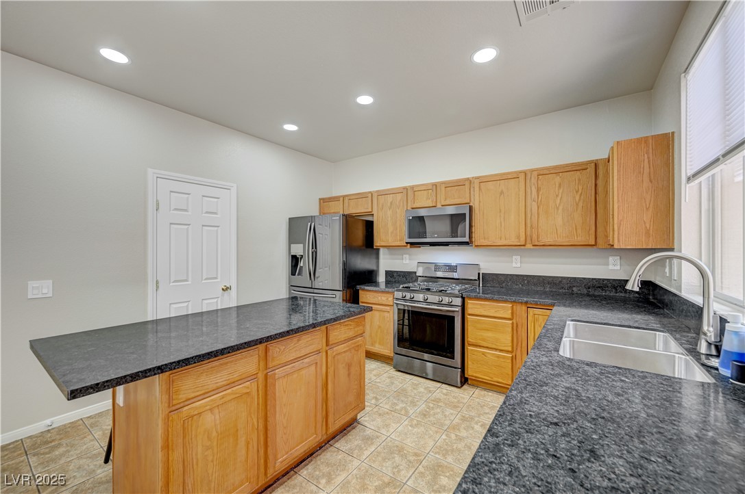 999 Pecos River Avenue Property Photo 7