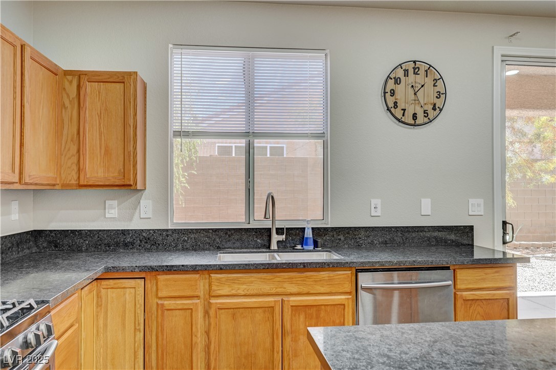 999 Pecos River Avenue Property Photo 12
