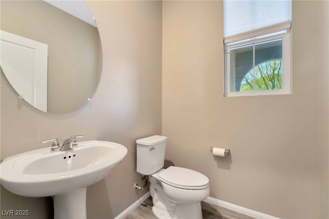 5661 Warm Light Street Property Photo 9