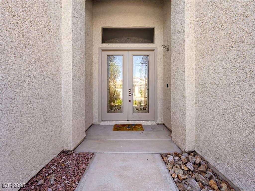 7549 Evening Falls Drive Property Photo 4