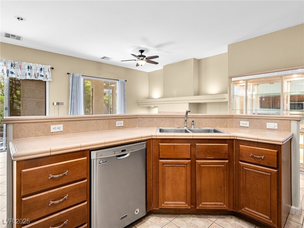 7549 Evening Falls Drive Property Photo 20