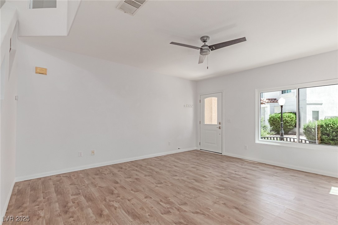 8845 Hampton Green Avenue Property Photo 5