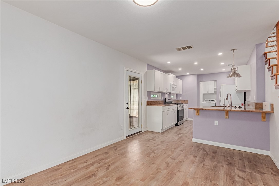 8845 Hampton Green Avenue Property Photo 7