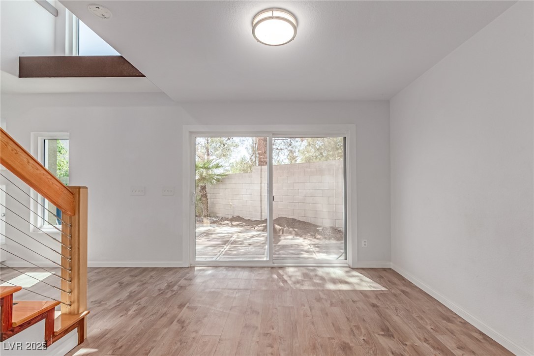 8845 Hampton Green Avenue Property Photo 8