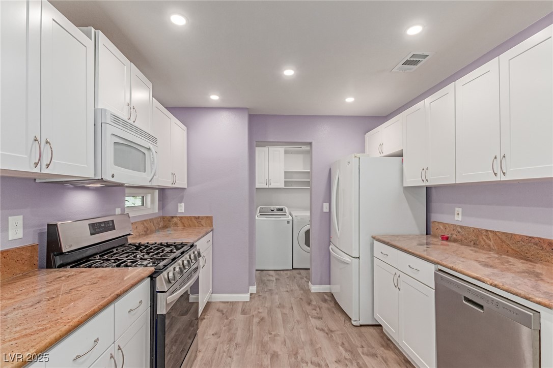 8845 Hampton Green Avenue Property Photo 11