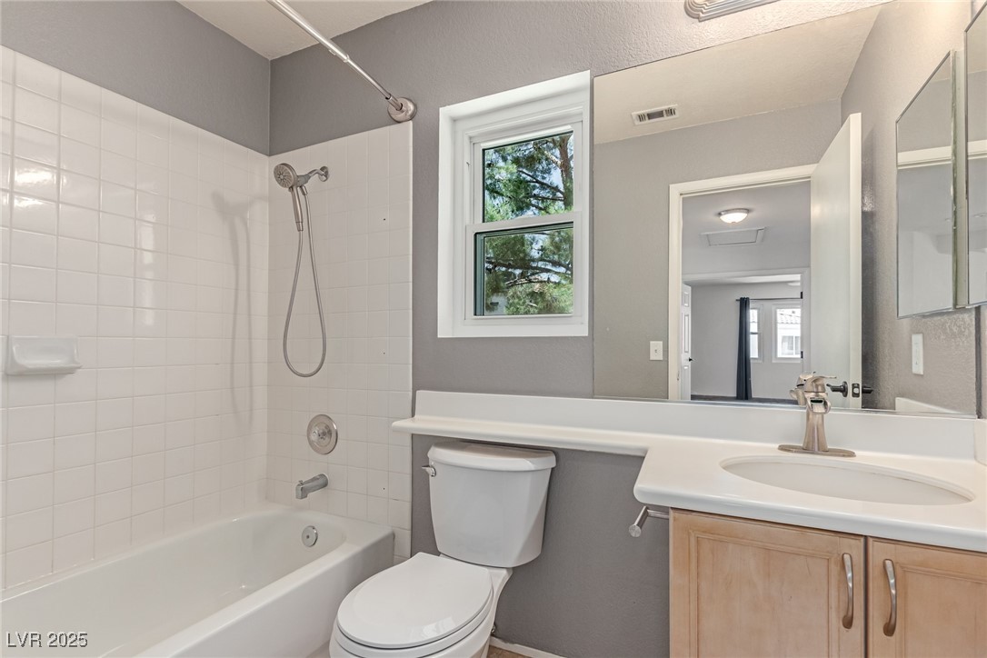 8845 Hampton Green Avenue Property Photo 25