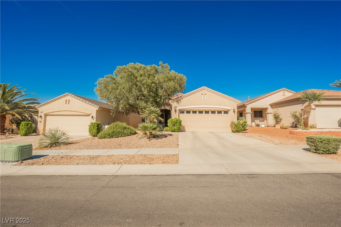 1956 High Mesa Drive Property Photo 1