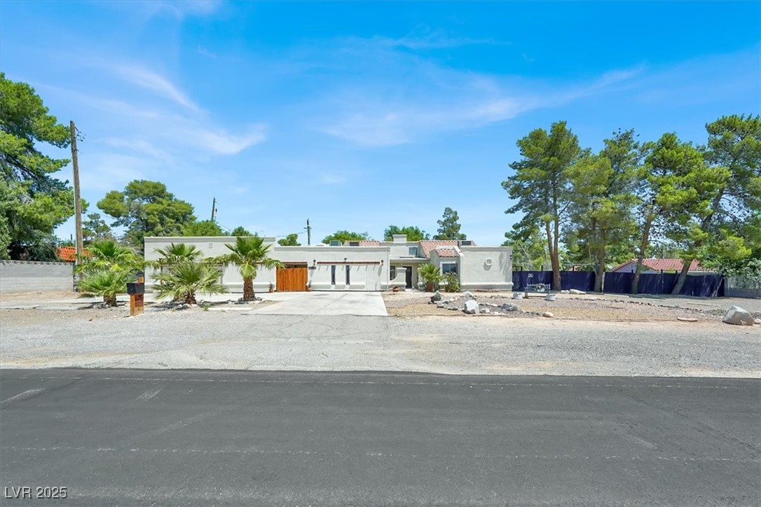 5008 Donnie Avenue Property Photo