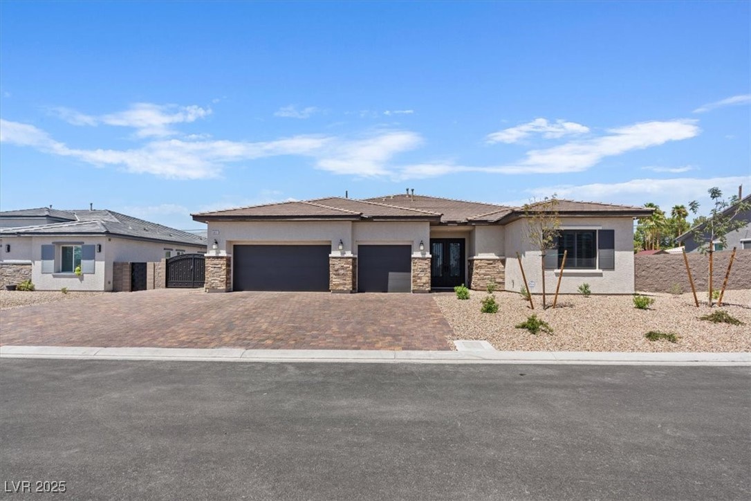 5851 Slate Rock Court Property Photo 2