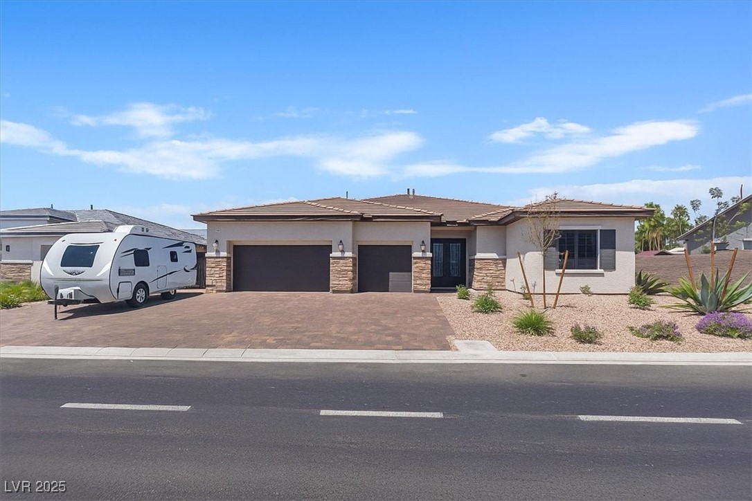 5851 Slate Rock Court Property Photo 4