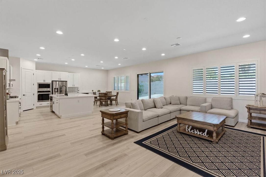 5851 Slate Rock Court Property Photo 6