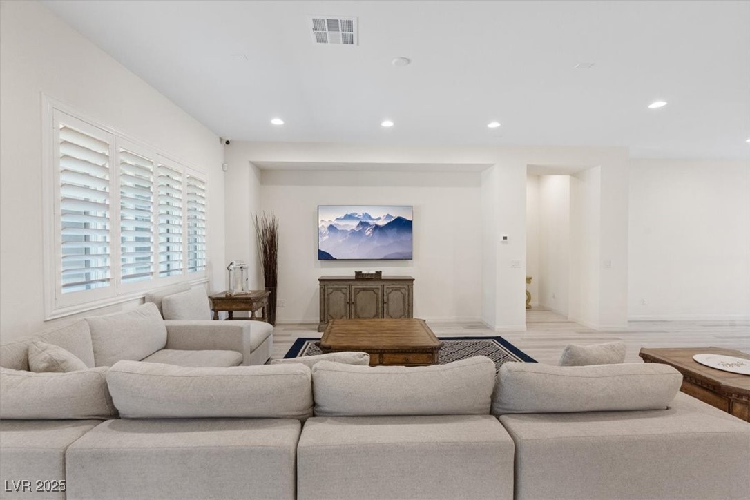 5851 Slate Rock Court Property Photo 8