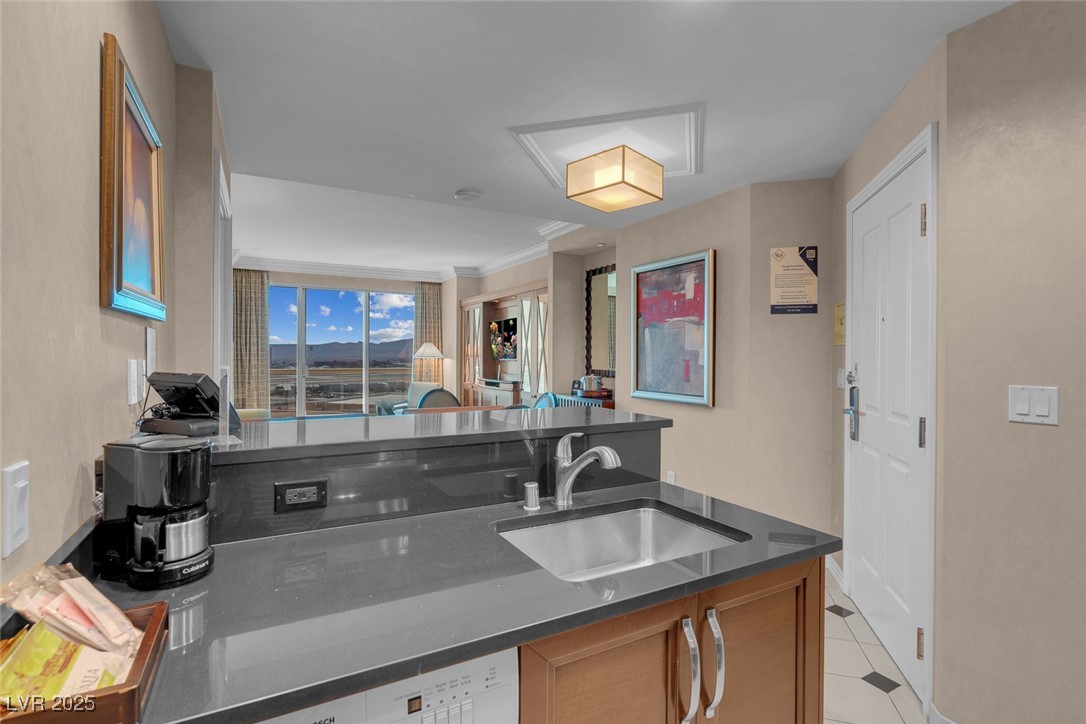 145 East Harmon Avenue 1708 Property Photo 18