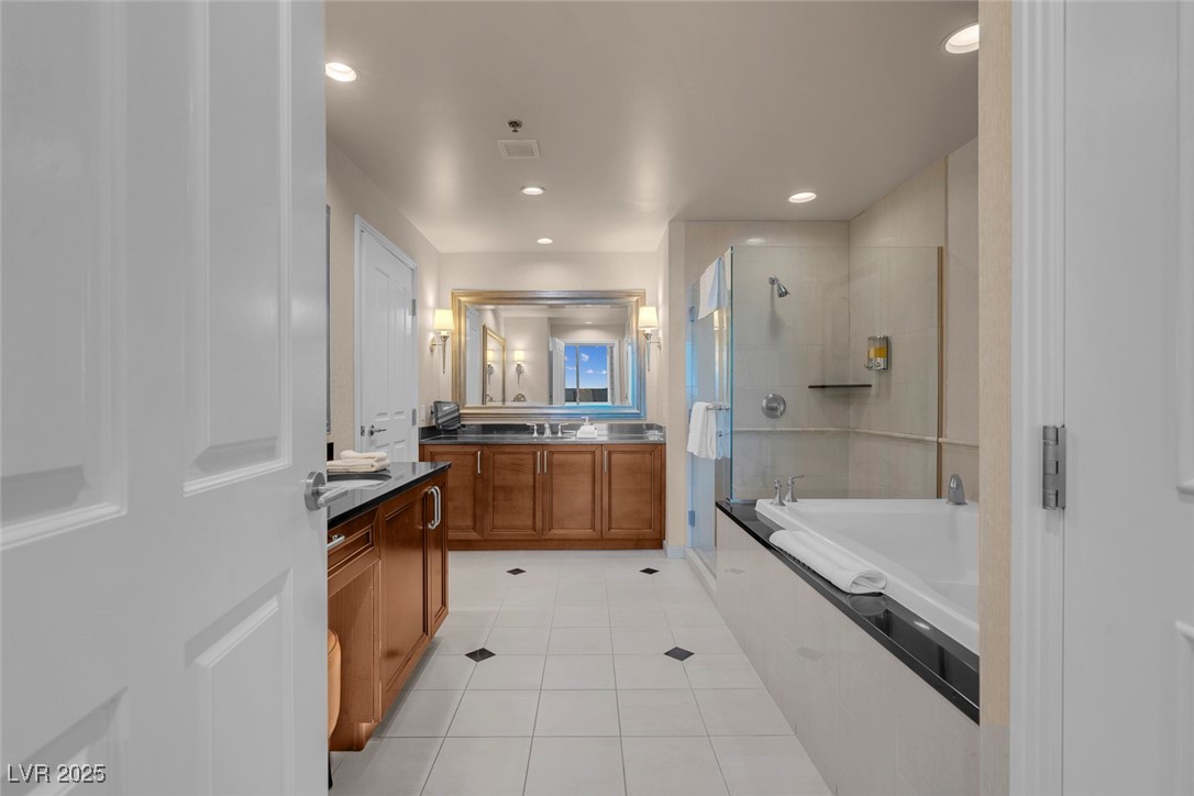 145 East Harmon Avenue 1708 Property Photo 27