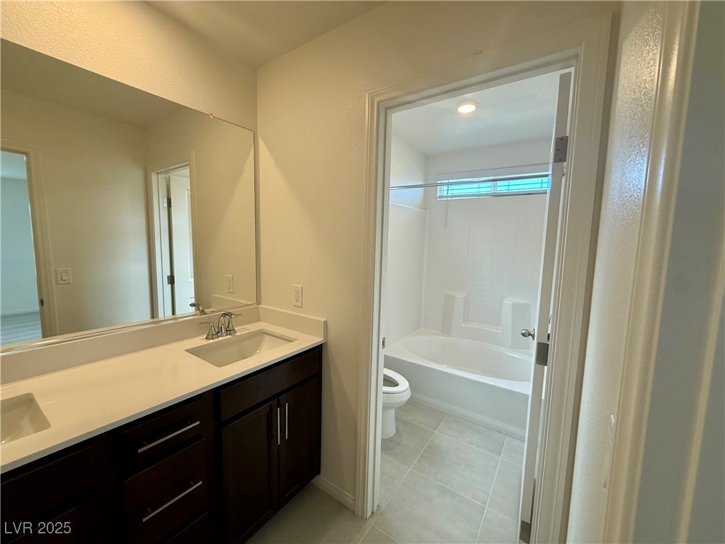 2765 Via Napoli Property Photo 11