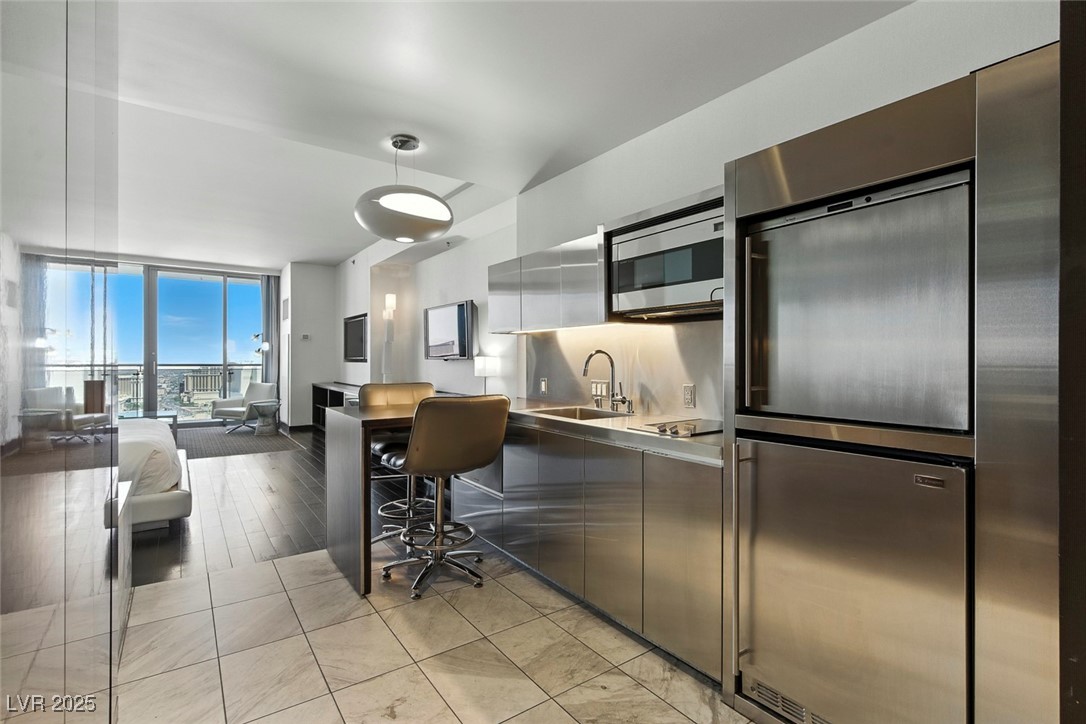 4381 West Flamingo Road 5106 Property Photo 4