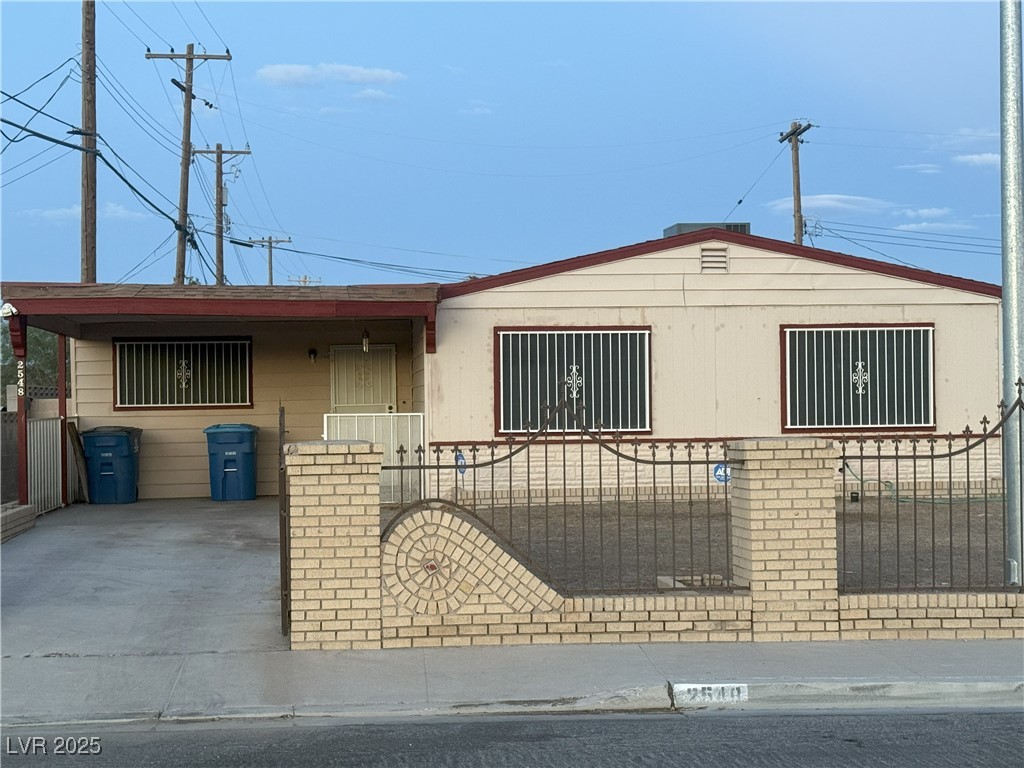 2548 Clayton Street Property Photo 1