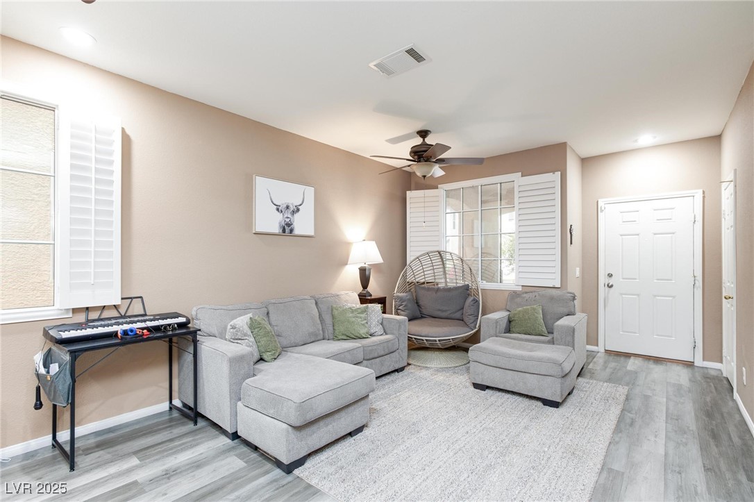 1303 Horizon Village Avenue Property Photo 6